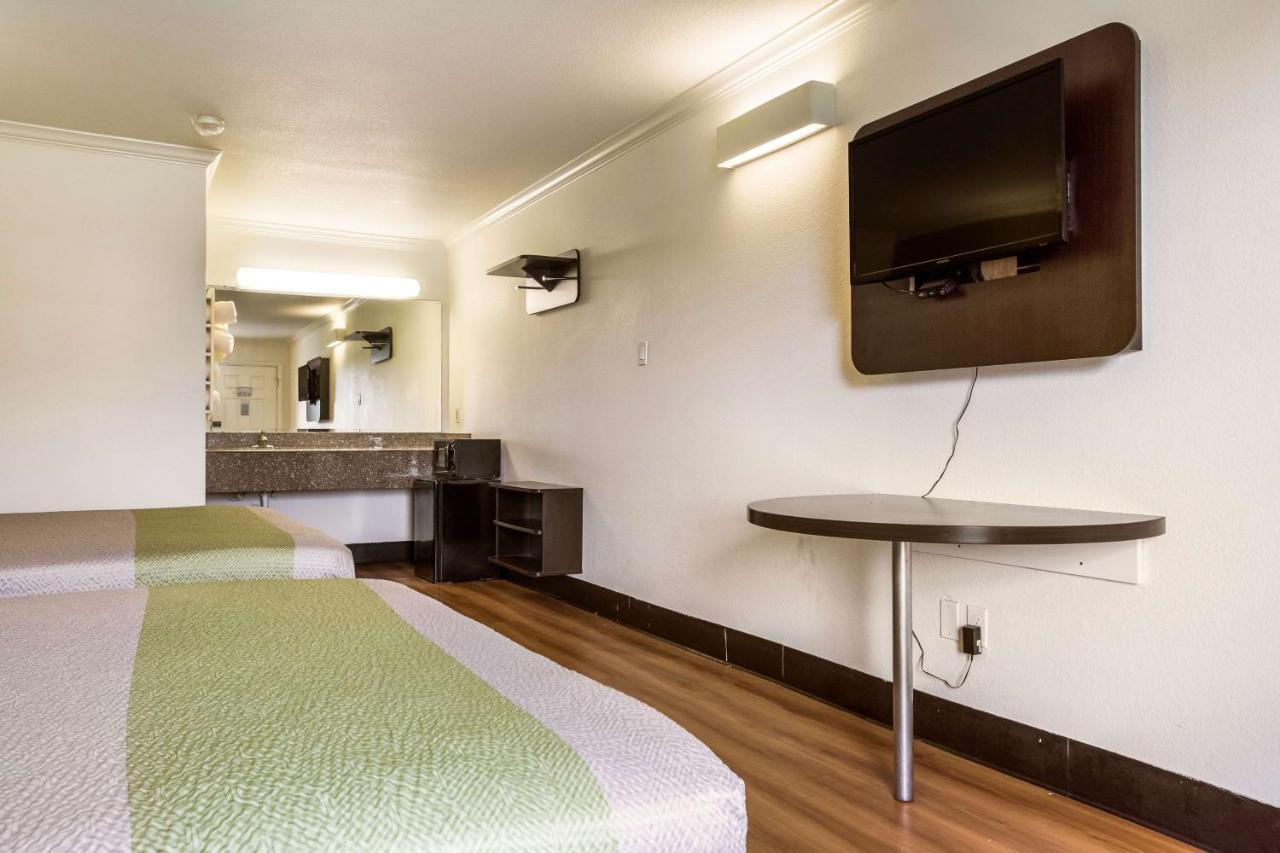 Motel 6-Lake Charles, La - Lake Charles On The Bayou Bagian luar foto